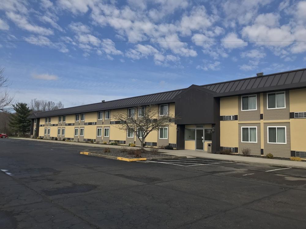 Quality Inn Gallipolis Exterior photo